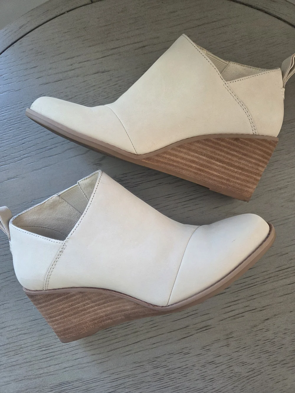 Toms Marta Wedge Bootie In Sand Leather Womens 6.5